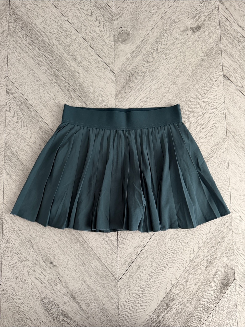 Aritzia | TNA Action Teal Pleated Tennis Skort - Size S